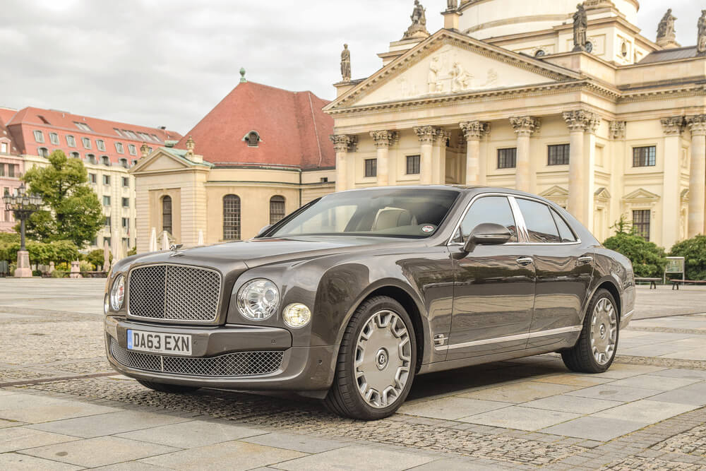 a black Bentley Mulsanne parked at a classy area. - luxury cars rear-wheel drives